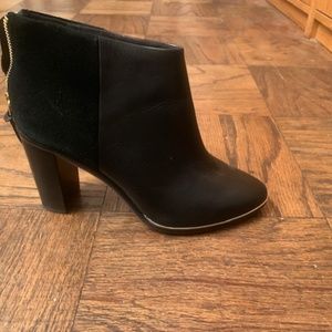 Size 8/39TED BAKER BLACK LEATHER AND SUEDE BOOTIES